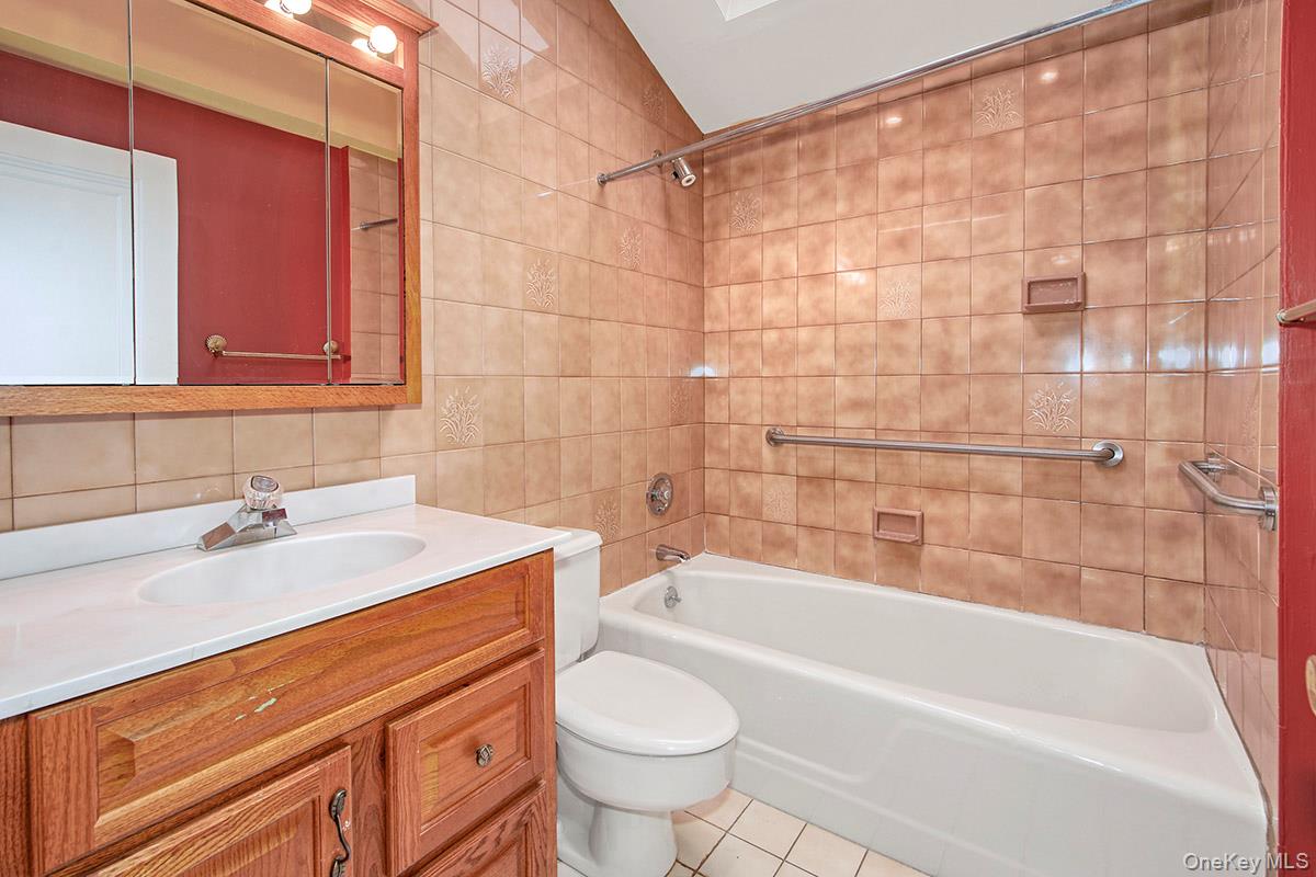 #15 photo, 211 Davis Avenue, White Plains , NY 10605