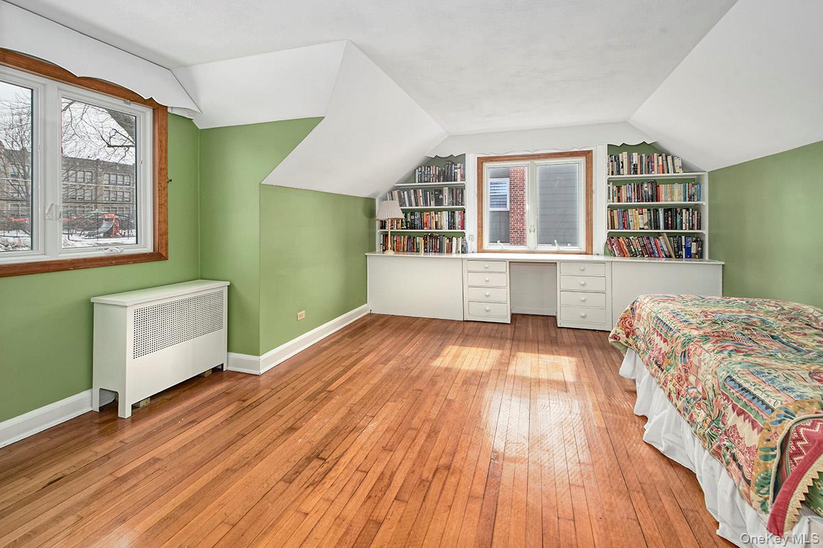 #17 photo, 211 Davis Avenue, White Plains , NY 10605