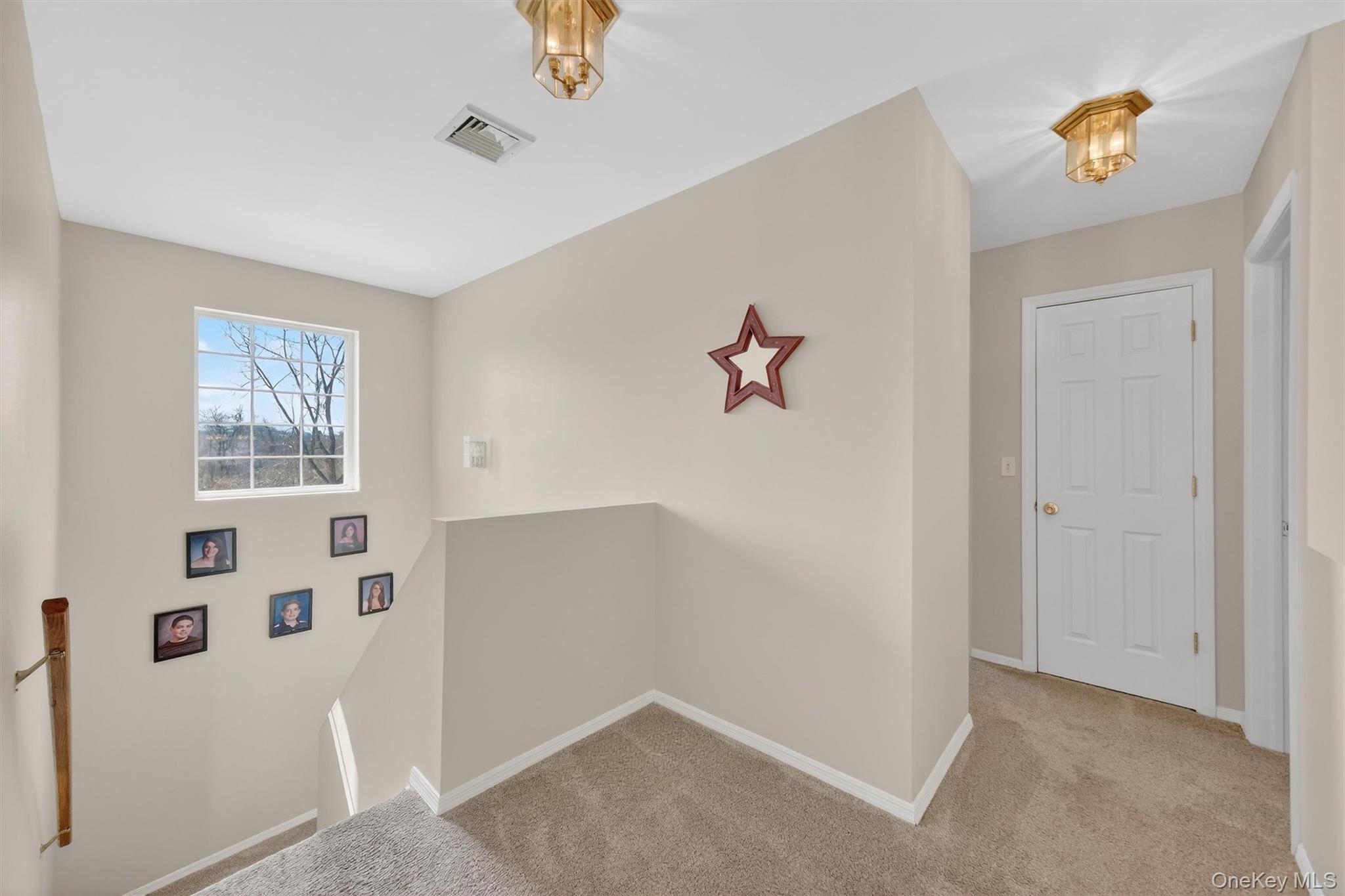 #17 photo, 3 Windsor Garden Drive, 纽约州 New Windsor , NY 12553