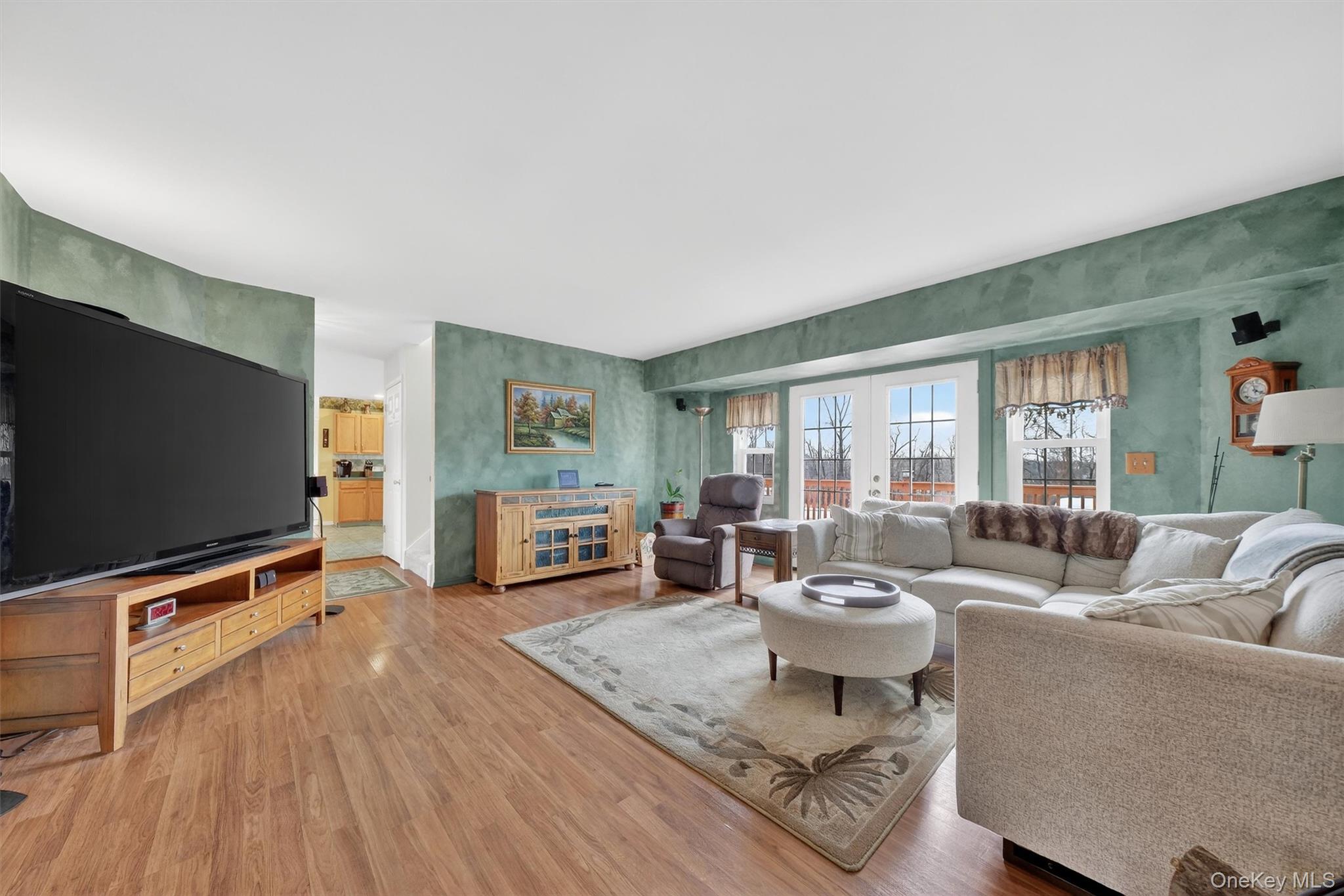 #7 photo, 3 Windsor Garden Drive, 纽约州 New Windsor , NY 12553