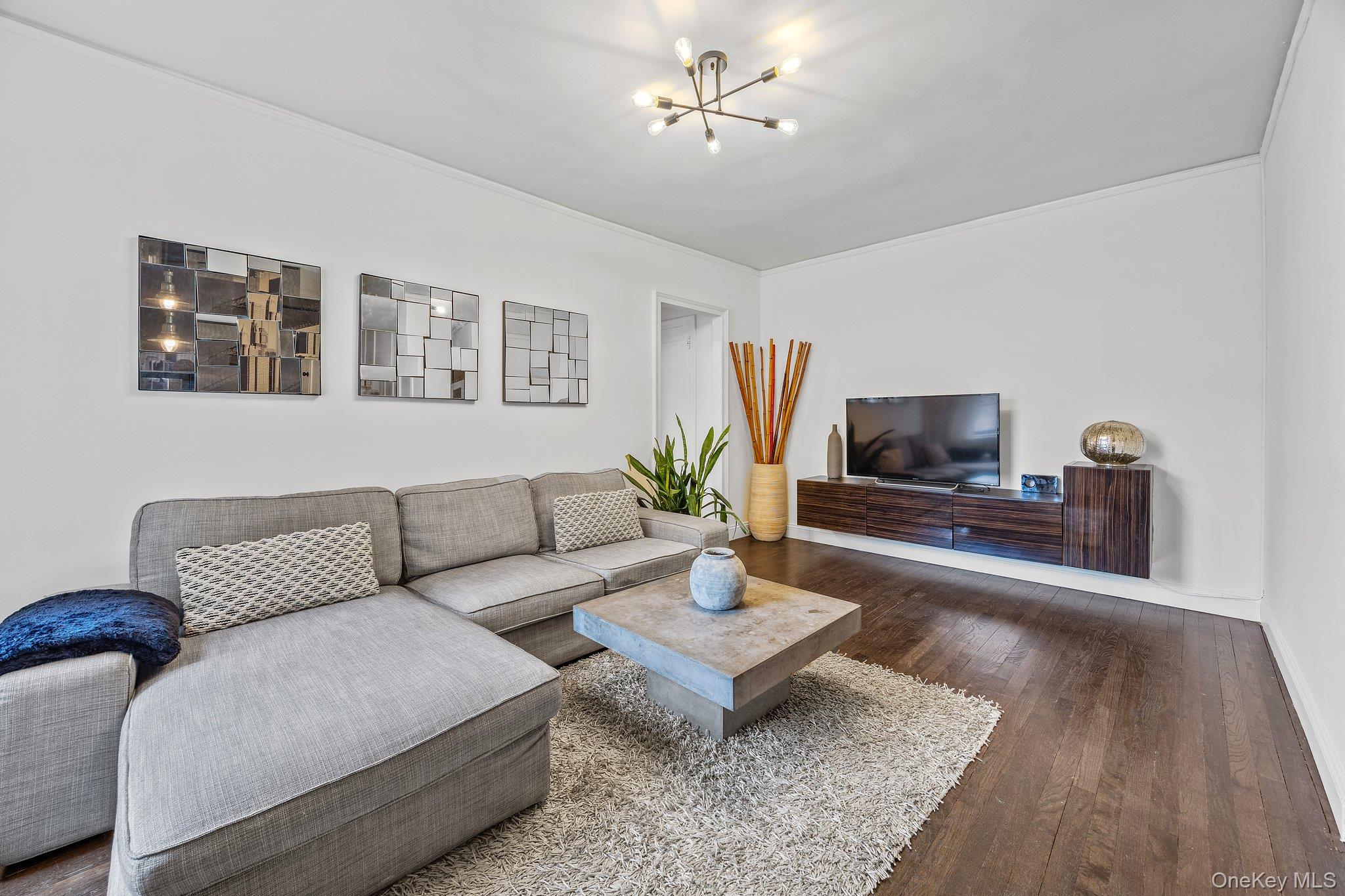 #10 photo, 5525 31st Avenue, Woodside , NY 11377