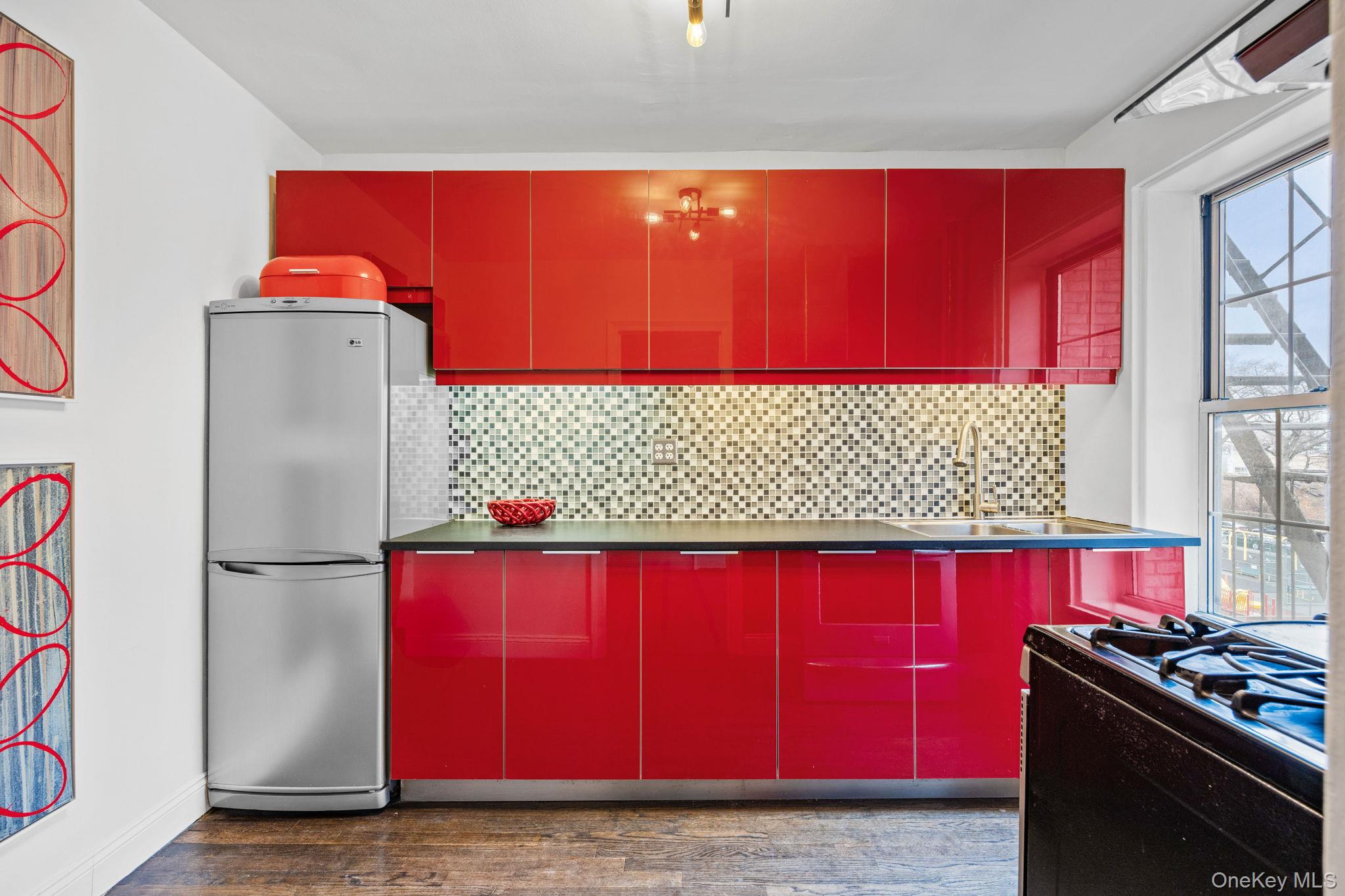 #6 photo, 5525 31st Avenue, Woodside , NY 11377