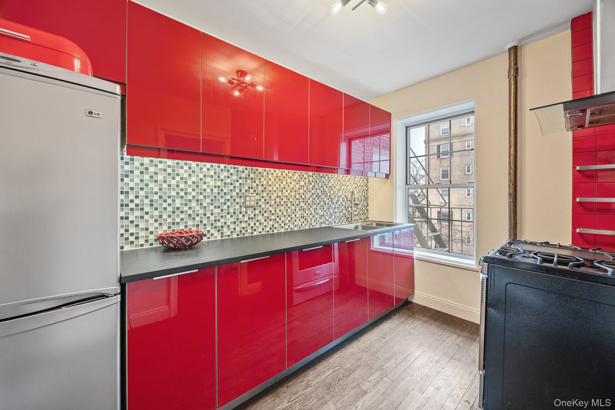 #7 photo, 5525 31st Avenue, Woodside , NY 11377