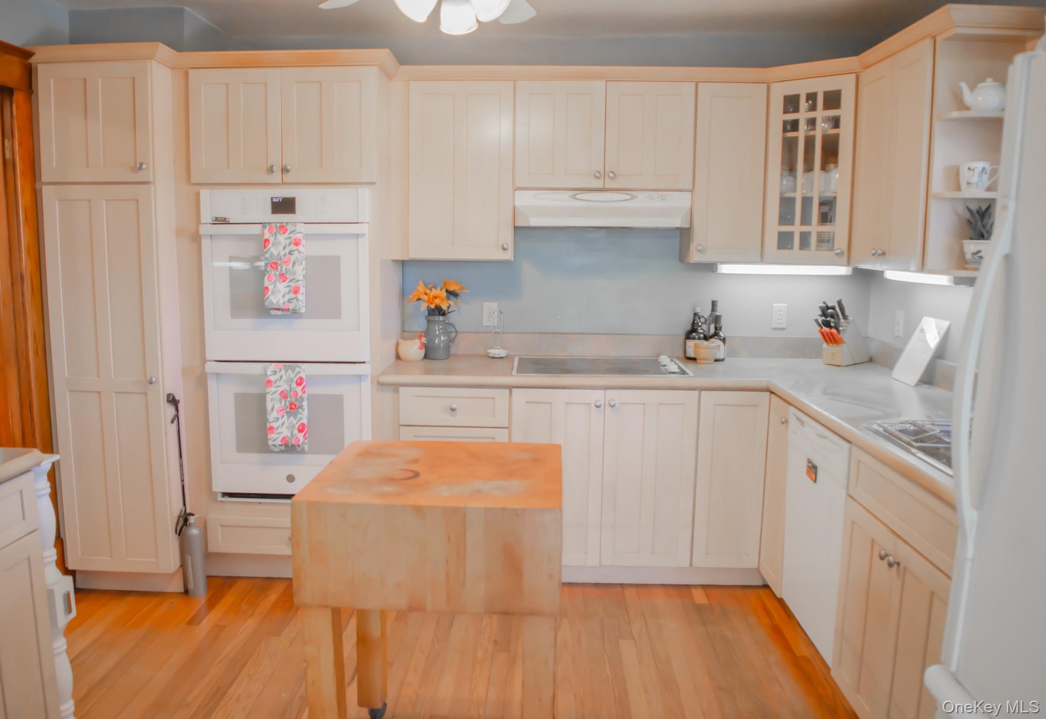 #11 photo, 8874 Us Route 9W, Athens , NY 12015