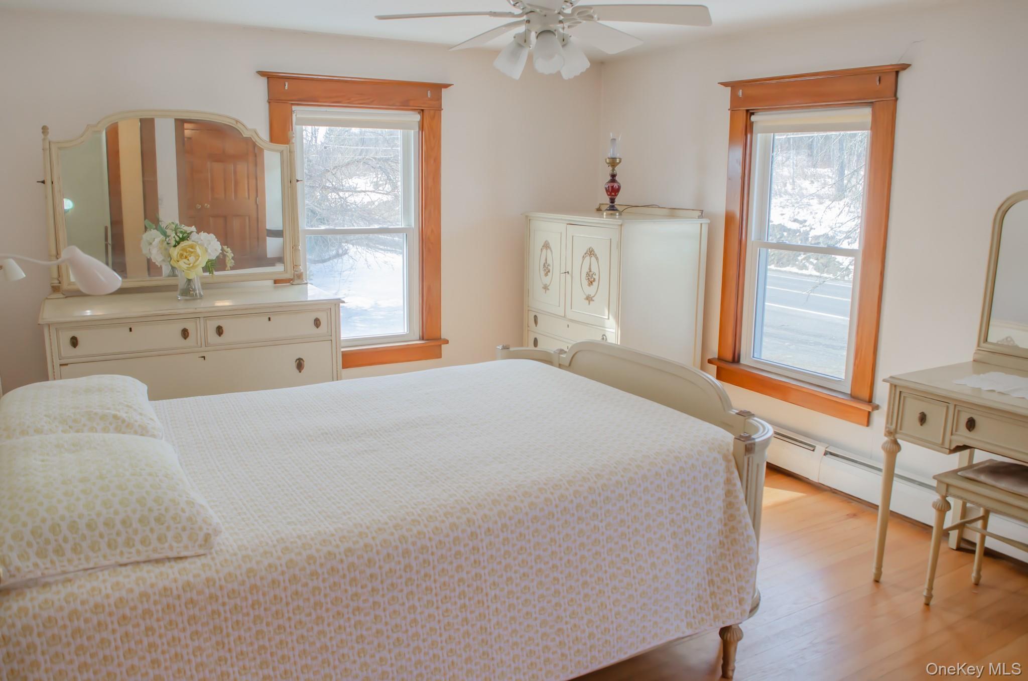 #19 photo, 8874 Us Route 9W, Athens , NY 12015