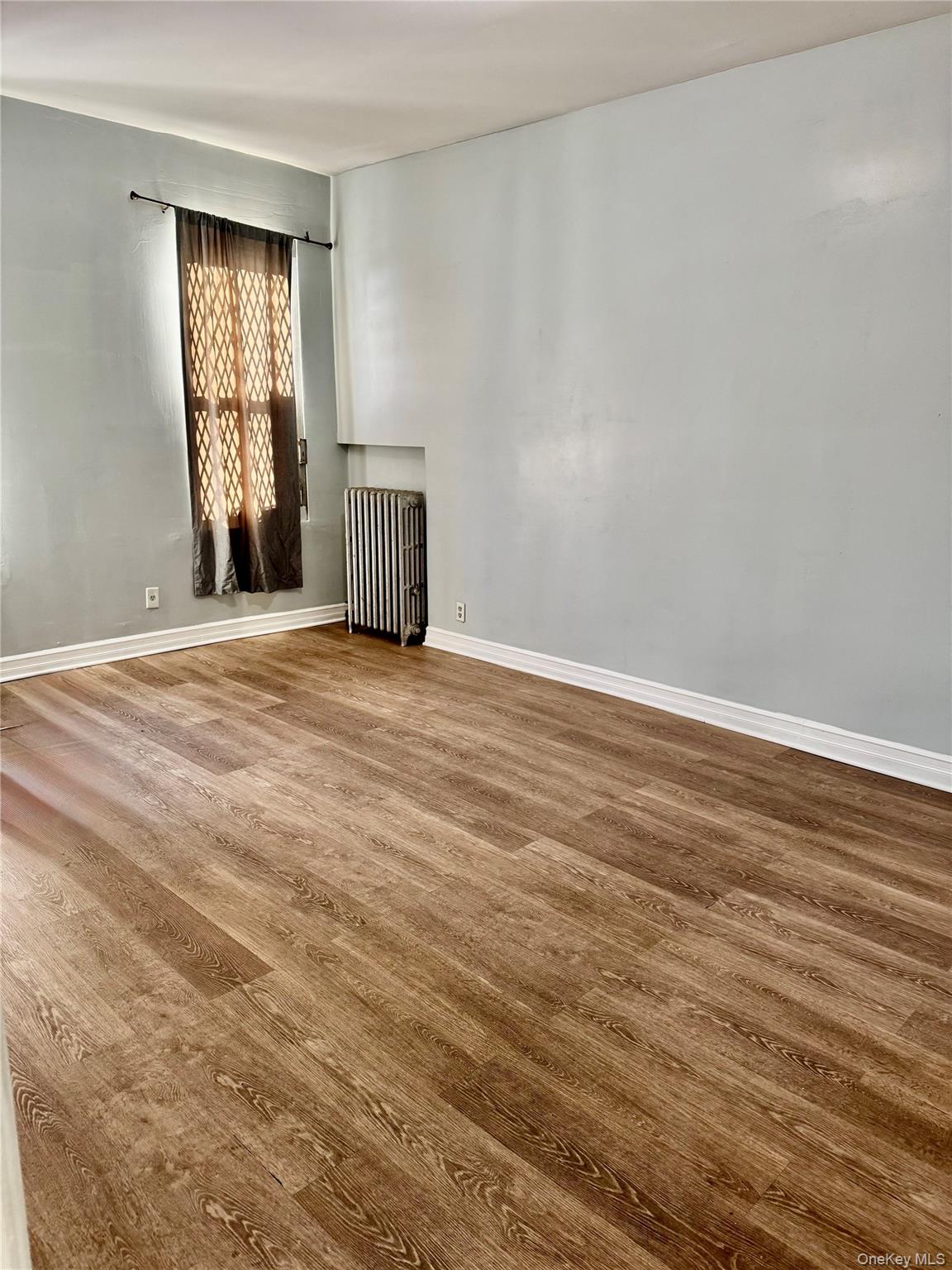 #4 photo, 724 E. 216 Street, 브롱크스 Bronx , NY 10467