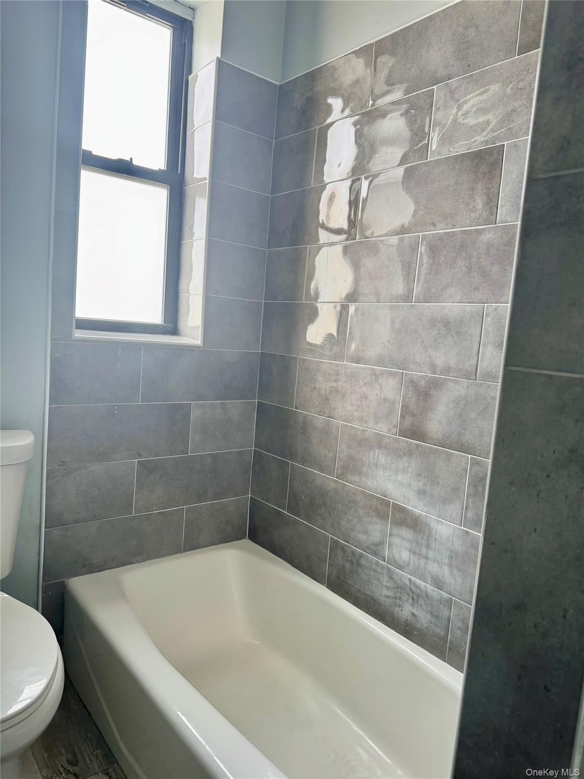 #8 photo, 724 E 216th Street, ब्रोंक्स Bronx , NY 10467