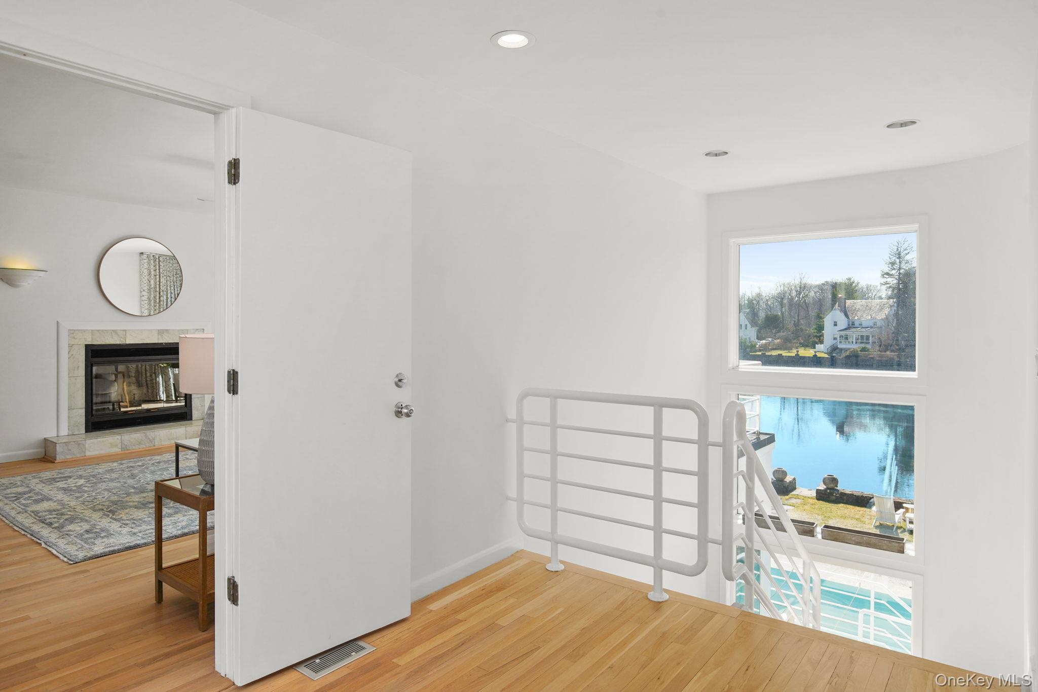 #15 photo, 14 Old Colony Drive, Larchmont , NY 10538