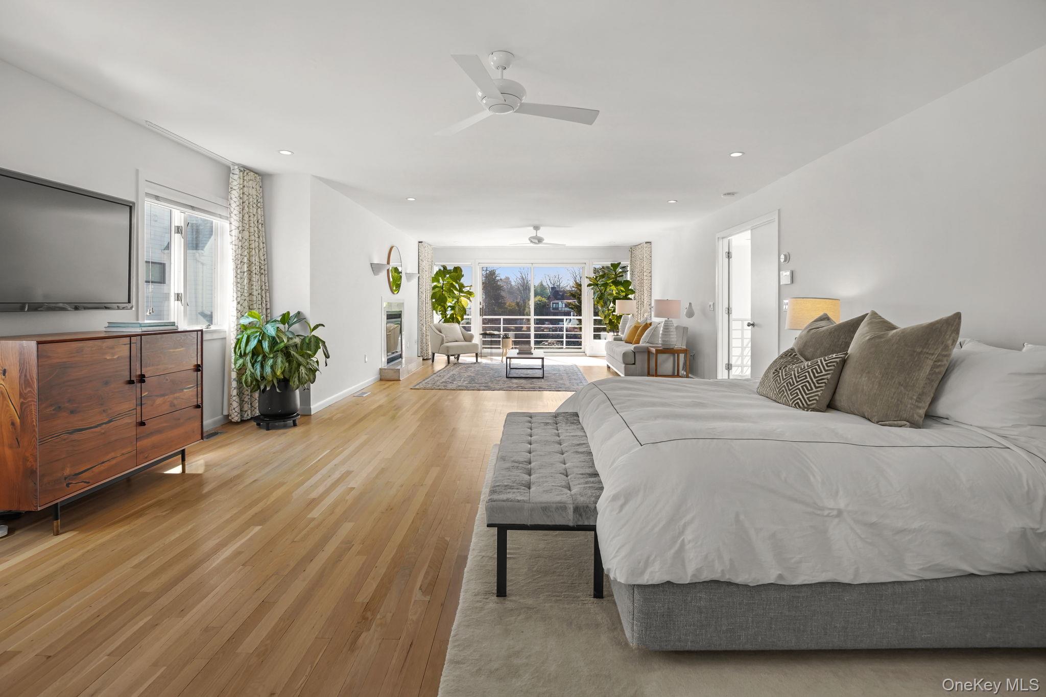 #17 photo, 14 Old Colony Drive, Larchmont , NY 10538