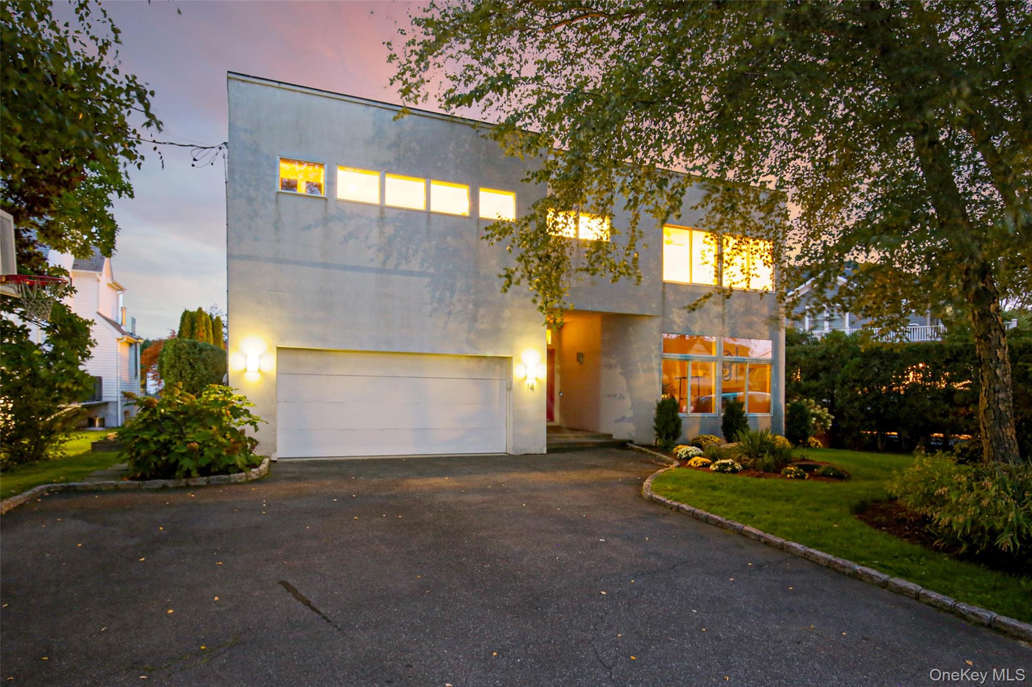 #3 photo, 14 Old Colony Drive, Larchmont , NY 10538