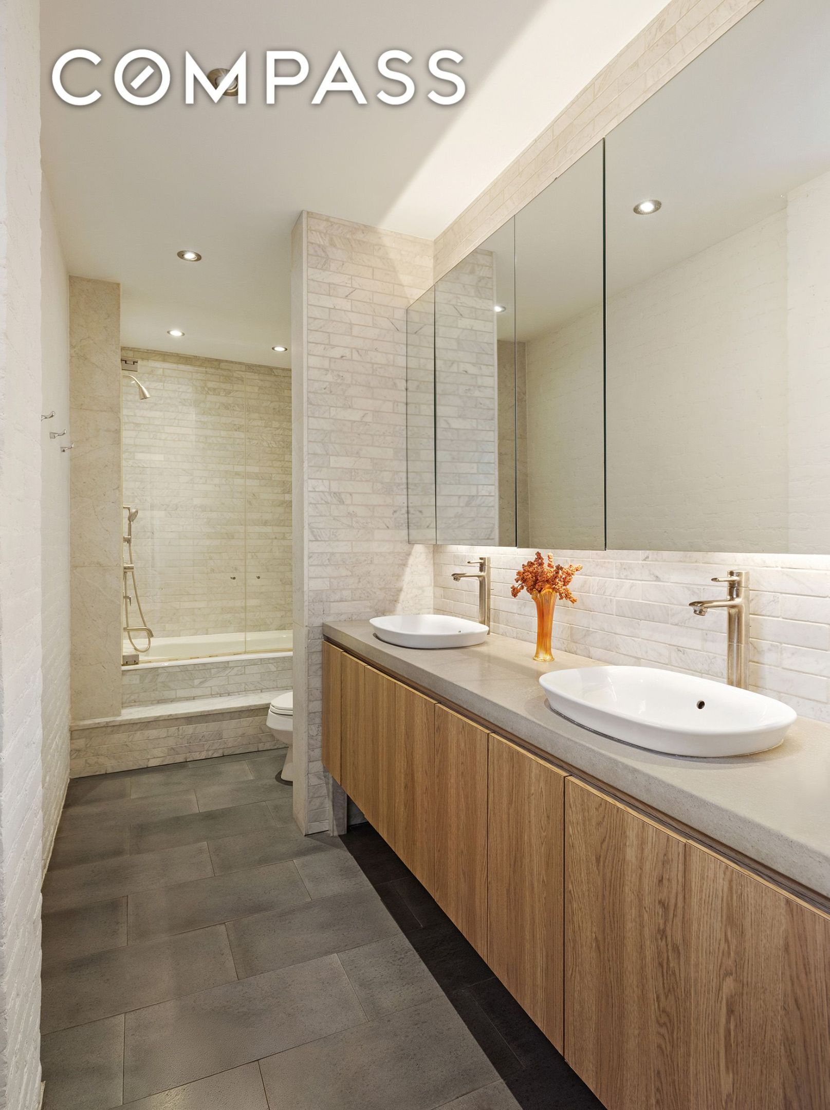 #13 photo, 100 Grand Street, SoHo , NY 10013