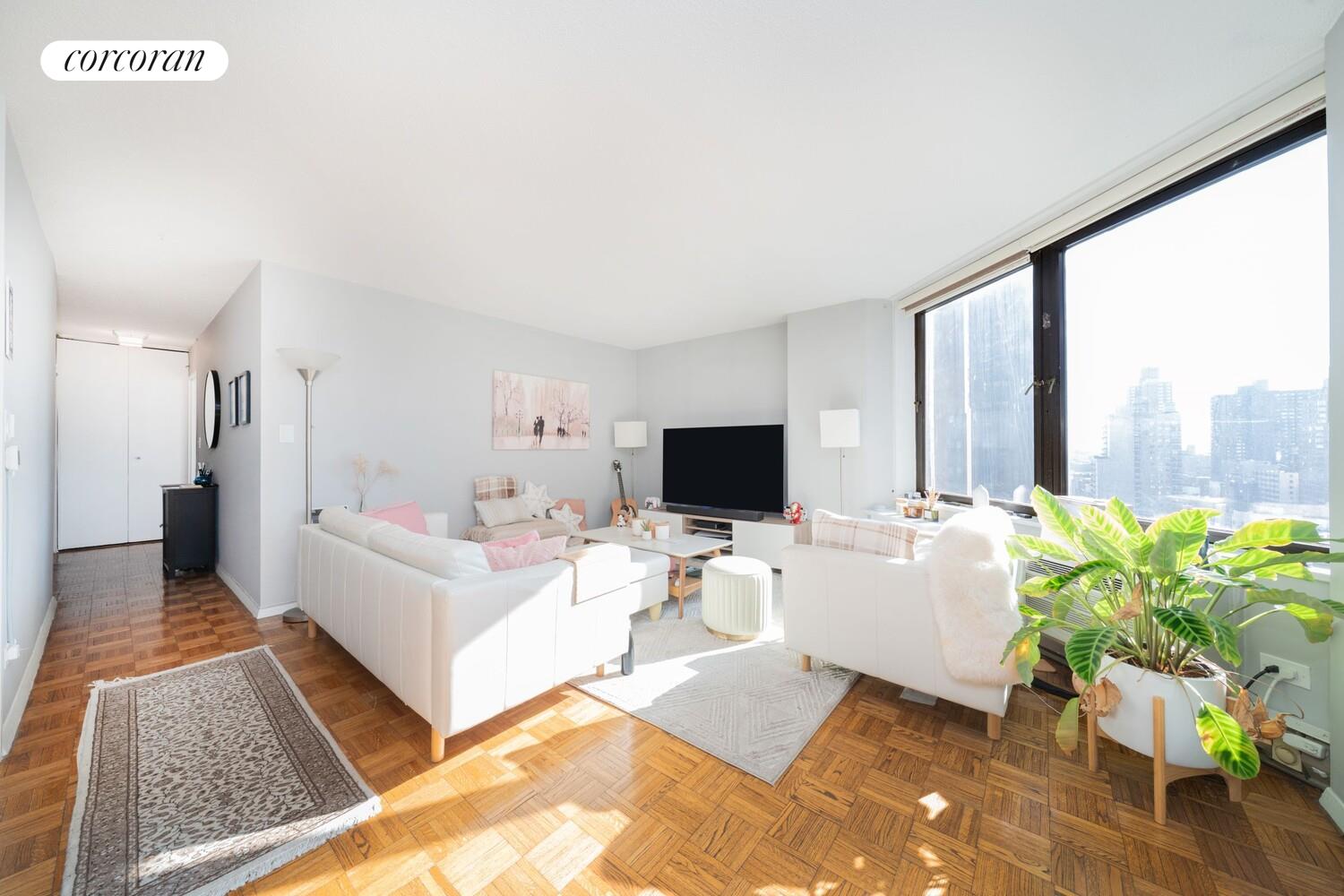 #1 photo, New York City, ম্যানহাটন Yorkville , NY 10128