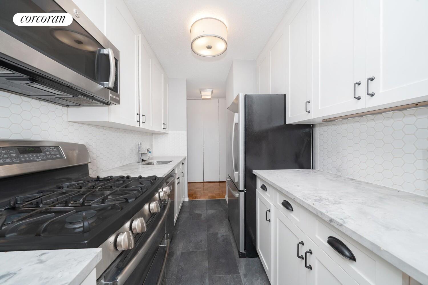 #4 photo, New York City, ম্যানহাটন Yorkville , NY 10128