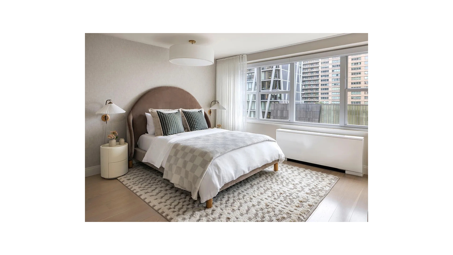 #11 photo, New York City, 曼哈顿 Lincoln Square , NY 10023