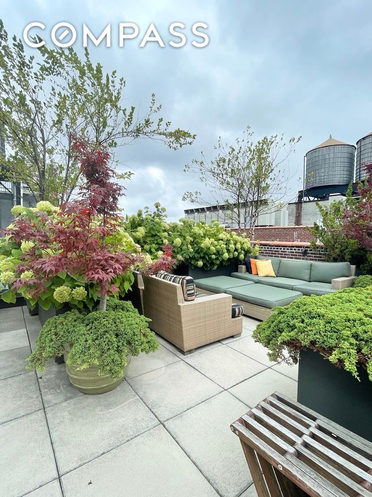 #15 photo, 140 W 22nd Street, Chelsea , NY 10011