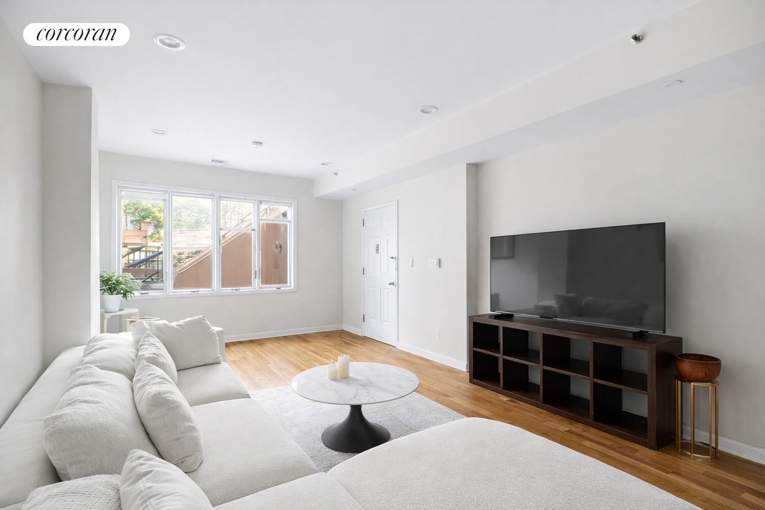 #1 photo, 11 W 131ST Street, 曼哈顿 哈莱姆区 Central Harlem , NY 10037