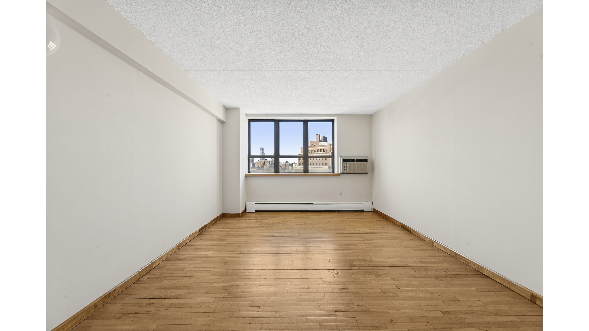 #4 photo, 300 W 110TH Street, Manhattan Valley , NY 10025