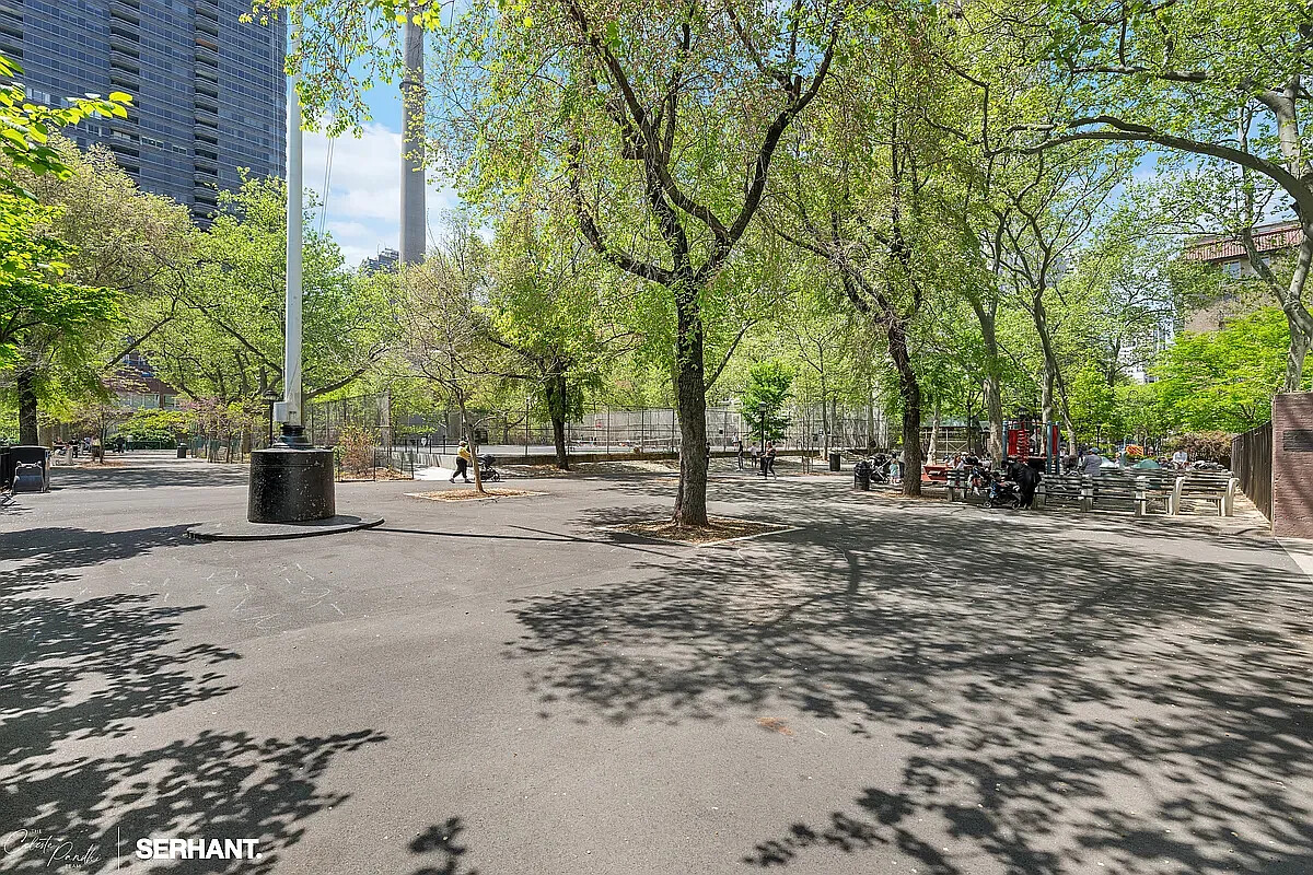 #12 photo, New York City, Lenox Hill , NY 10075