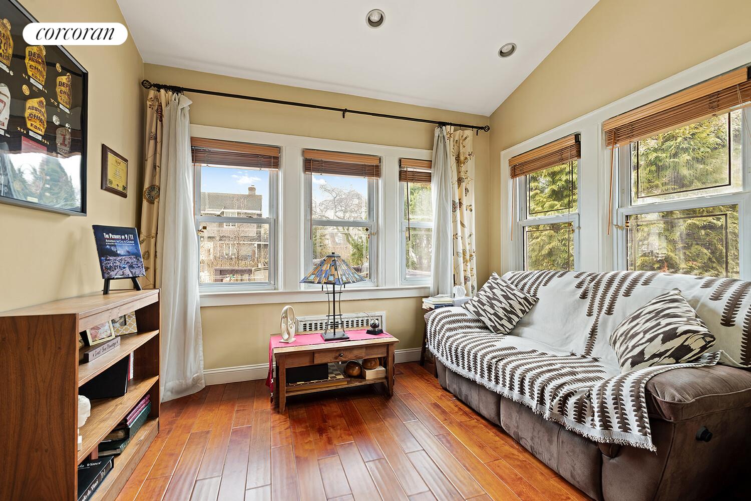 #5 photo, 414 BEACH 144TH Street, 皇后区 Neponsit , NY 11694