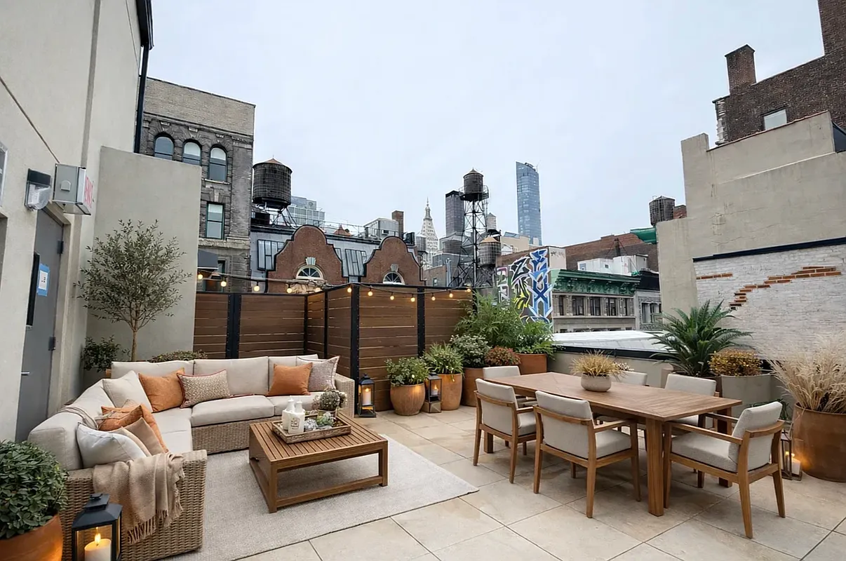 #13 photo, 16 W 18th Street, Flatiron , NY 10011