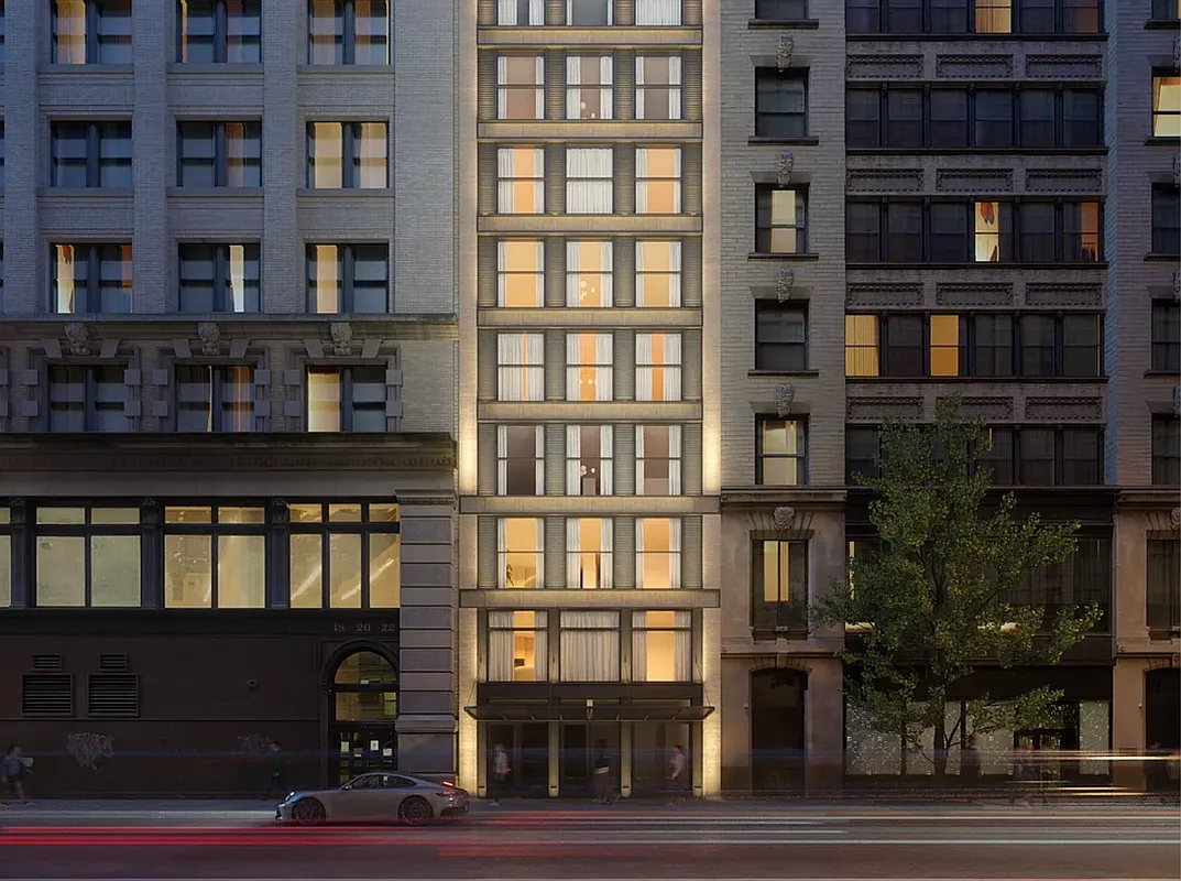 #14 photo, 16 W 18th Street, Flatiron , NY 10011