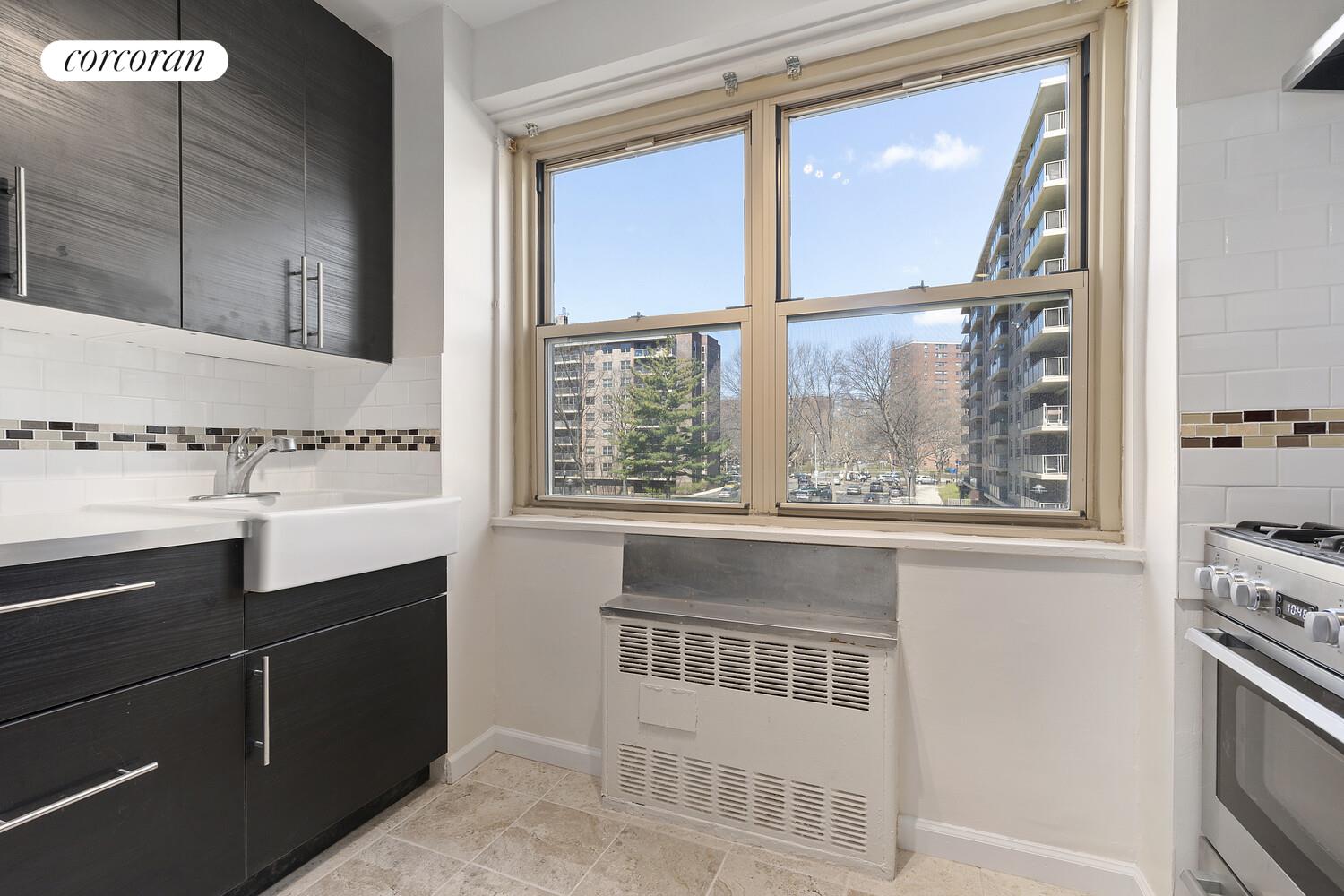 #5 photo, 12205 FLATLANDS Avenue, New Lots , NY 11207