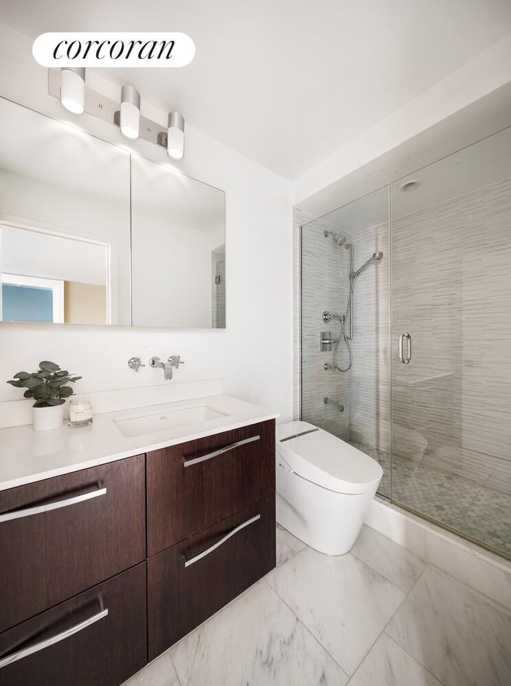 #8 photo, 130 E 18TH Street, 맨해튼 Gramercy Park , NY 10003