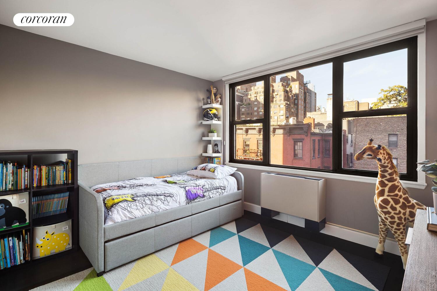 #9 photo, 130 E 18TH Street, 맨해튼 Gramercy Park , NY 10003