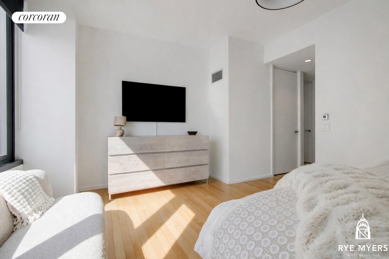 #10 photo, 50 UNITED NATIONS Plaza, Манхэттен ‖ Turtle Bay , NY 10017