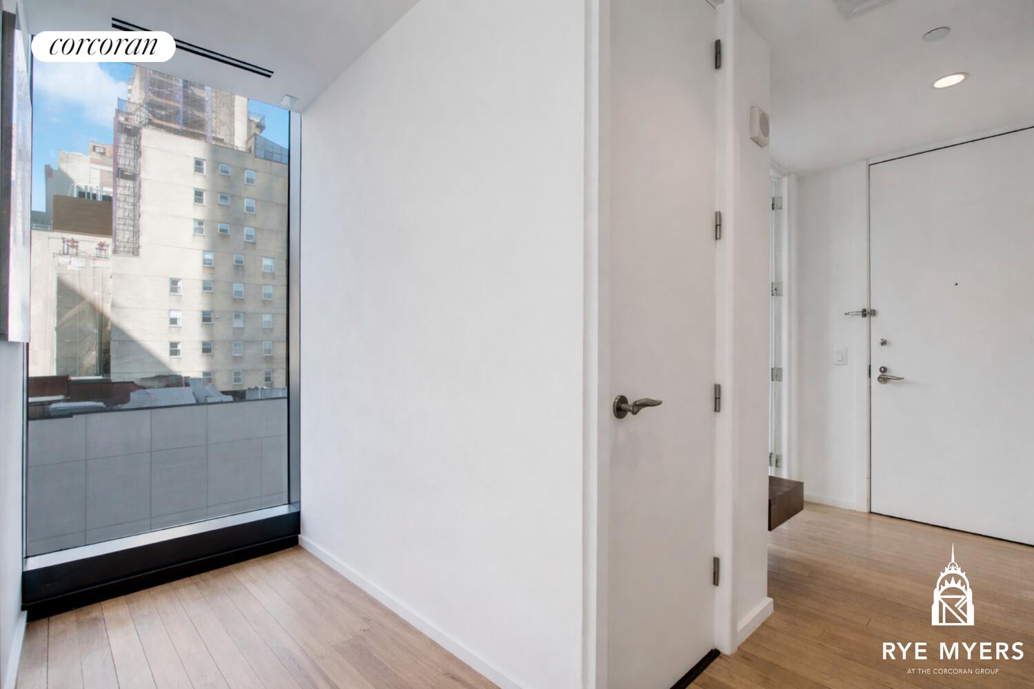 #15 photo, 50 UNITED NATIONS Plaza, Манхэттен ‖ Turtle Bay , NY 10017