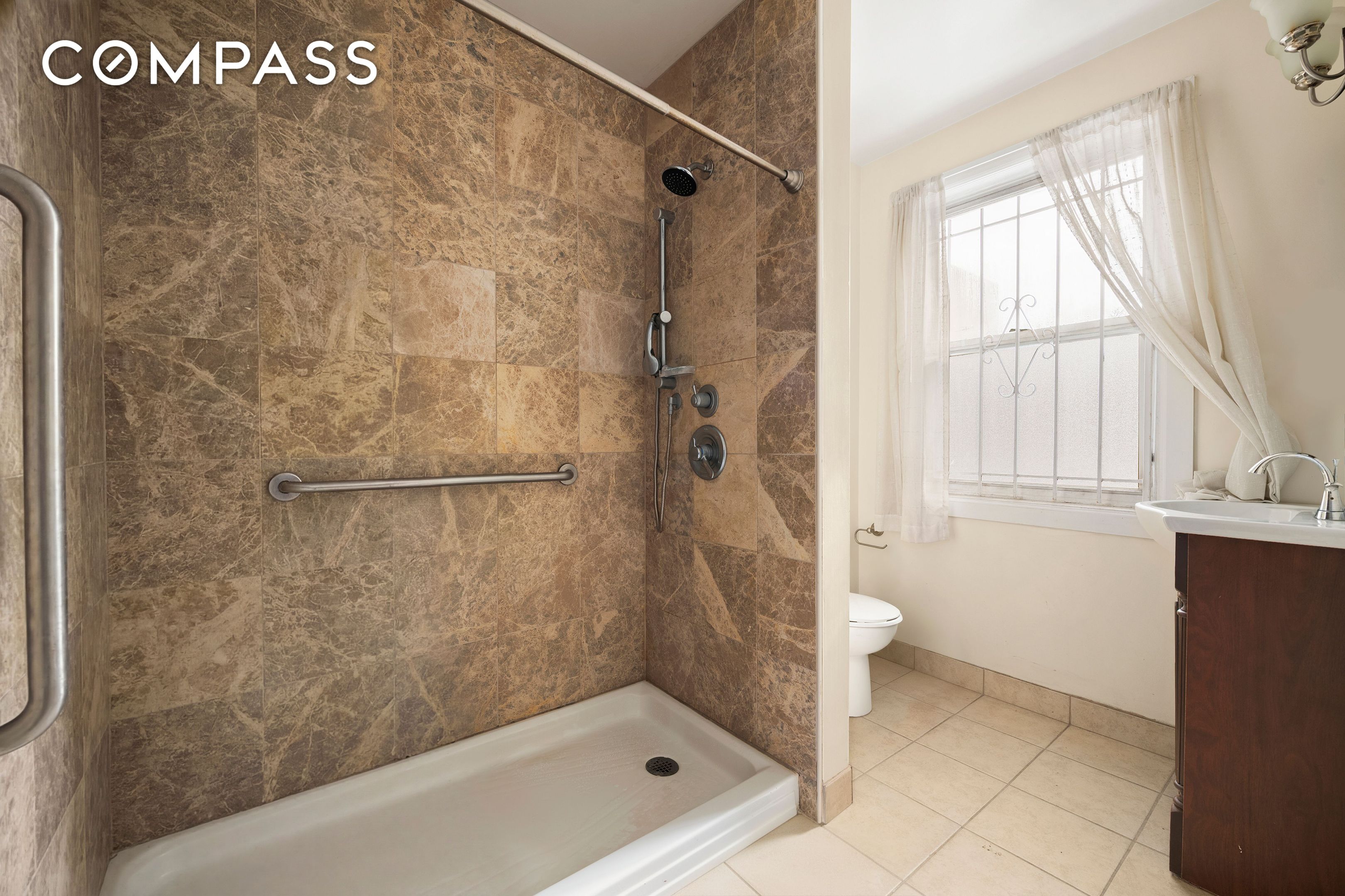 #20 photo, 250 Midwood Street, ব্রুকলিন Prospect Lefferts Gardens , NY 11225