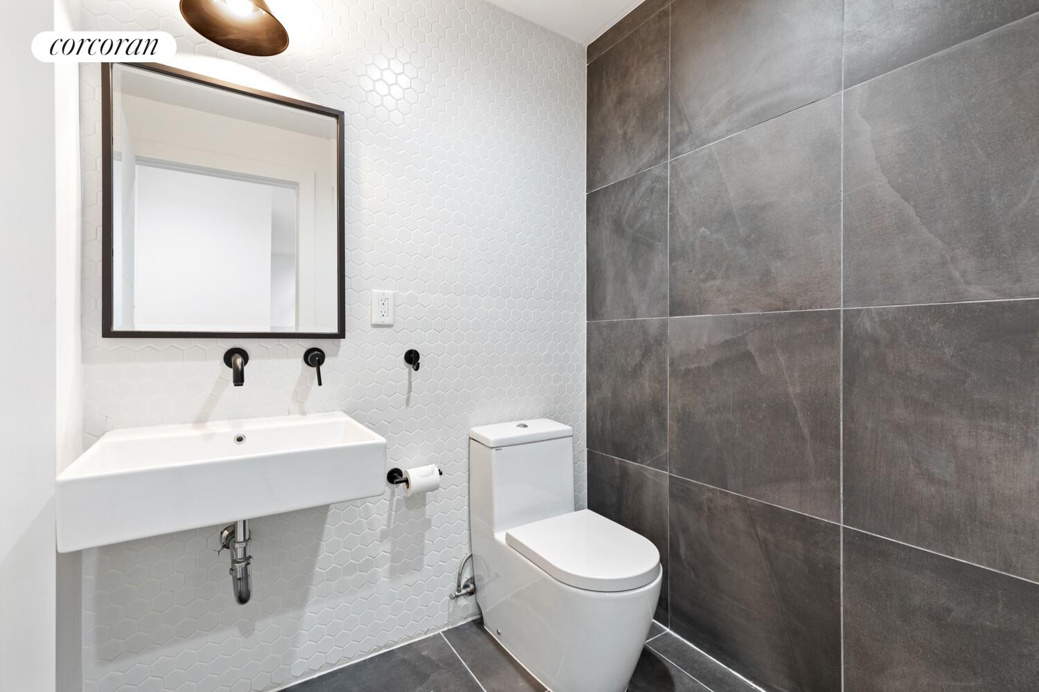 #12 photo, 299 VAN BUREN Street, 브루클린 Stuyvesant Heights , NY 11221