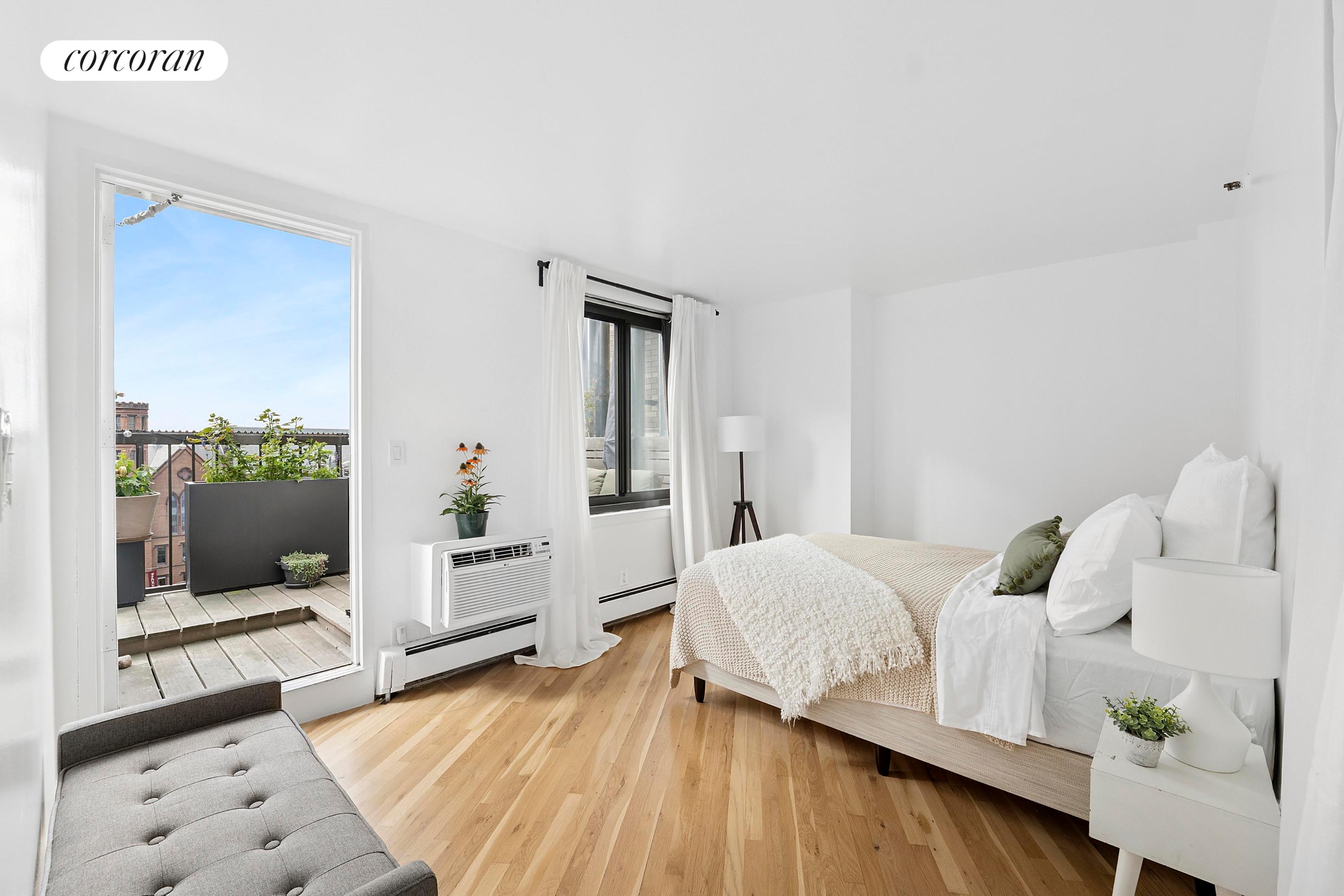 #9 photo, 161 REMSEN Street, Brooklyn Heights , NY 11201