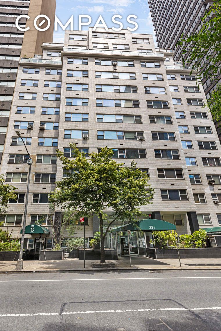 #15 photo, 321 E 48th Street, 맨해튼 Midtown East , NY 10017