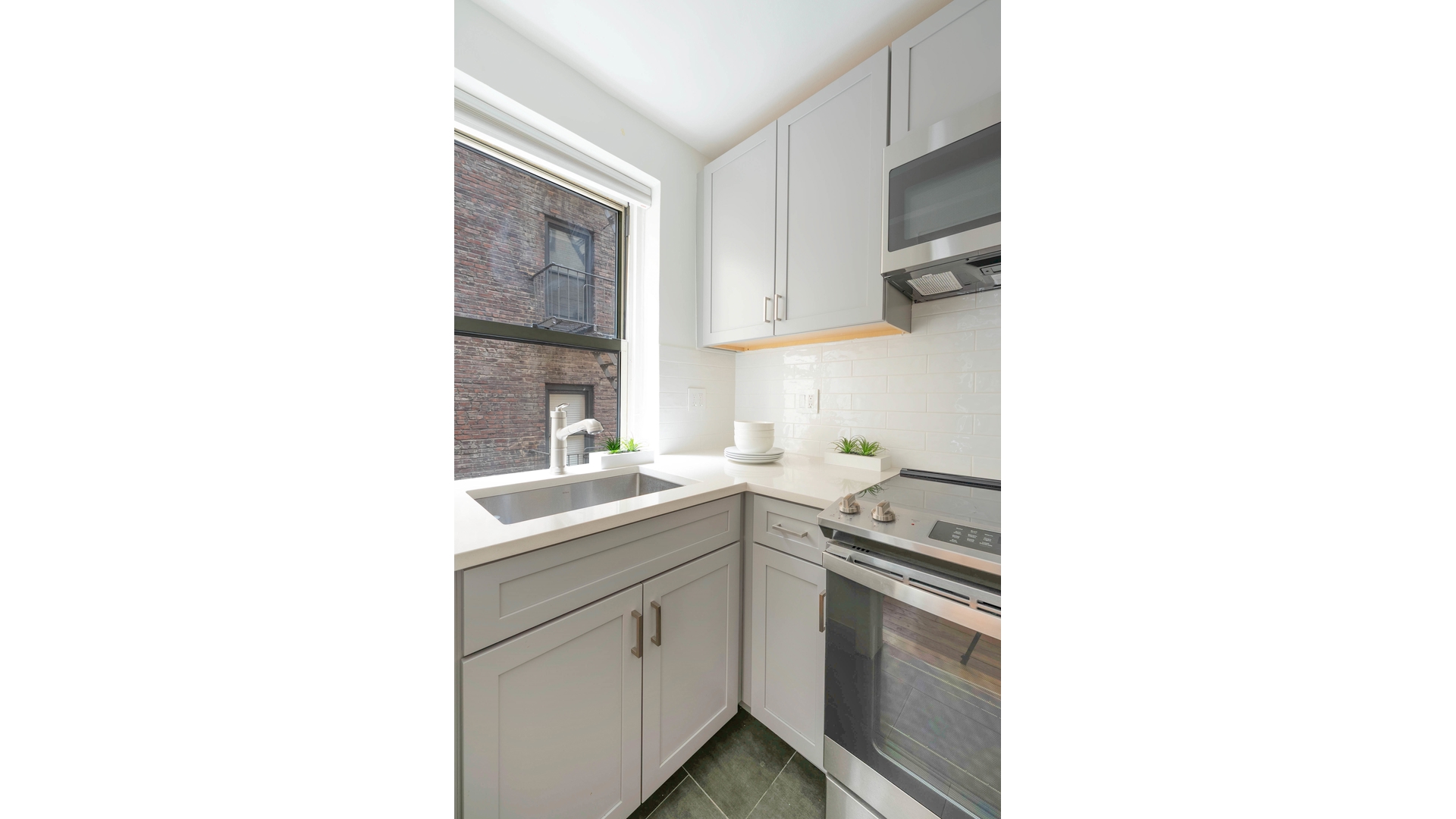 #5 photo, 433 E 51ST Street, Beekman , NY 10022