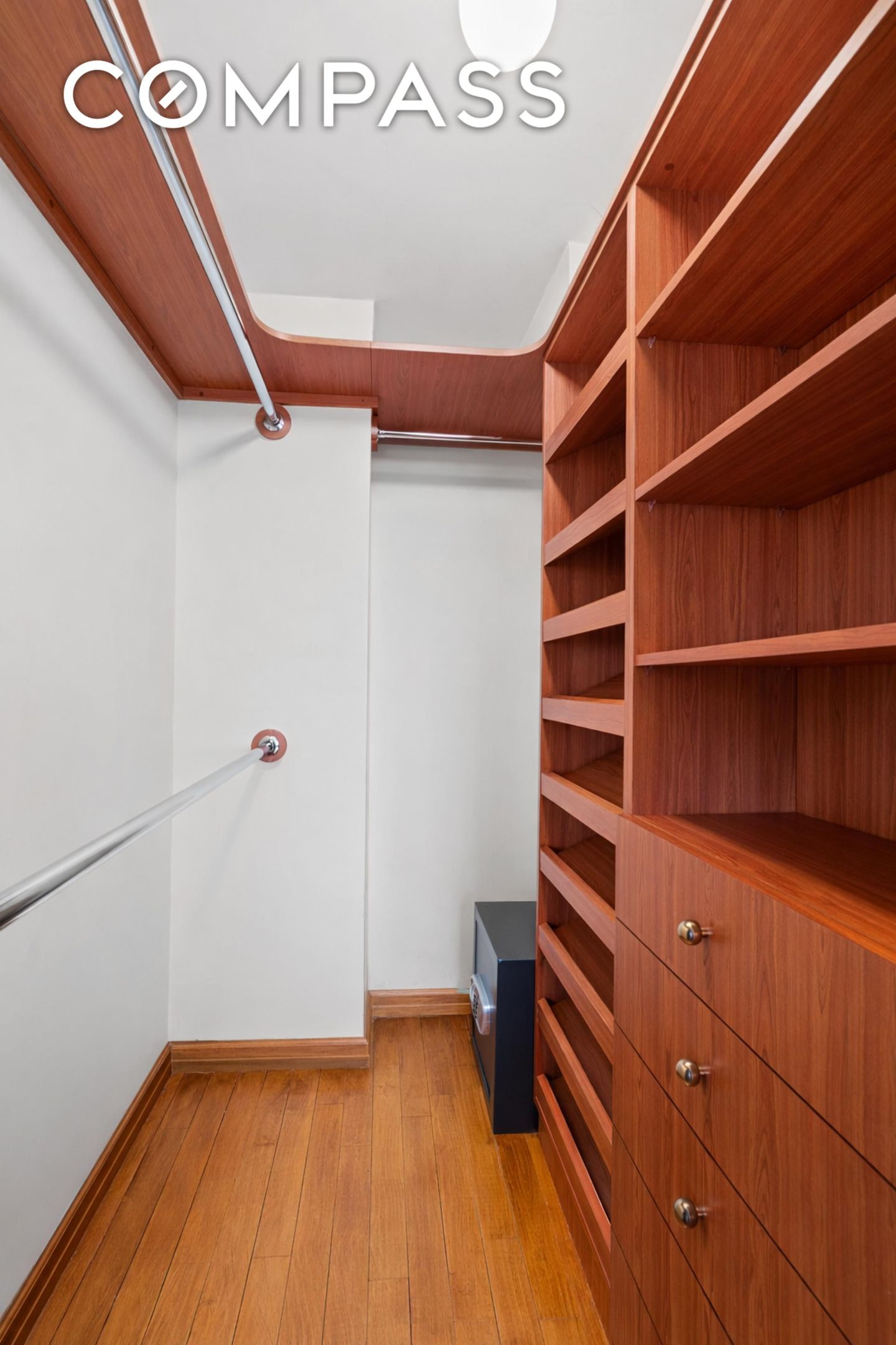 #10 photo, 112-01 Queens Boulevard, Forest Hills , NY 11375