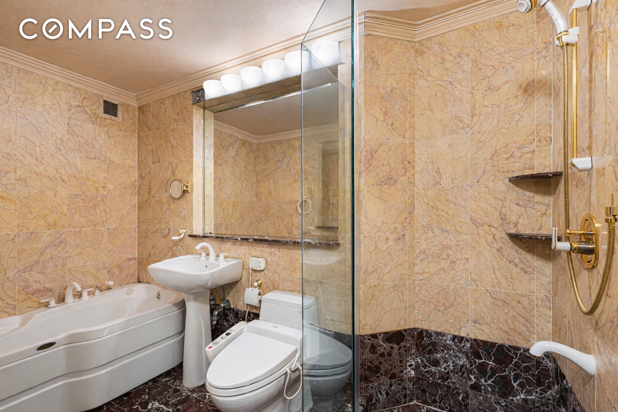 #11 photo, 112-01 Queens Boulevard, Forest Hills , NY 11375