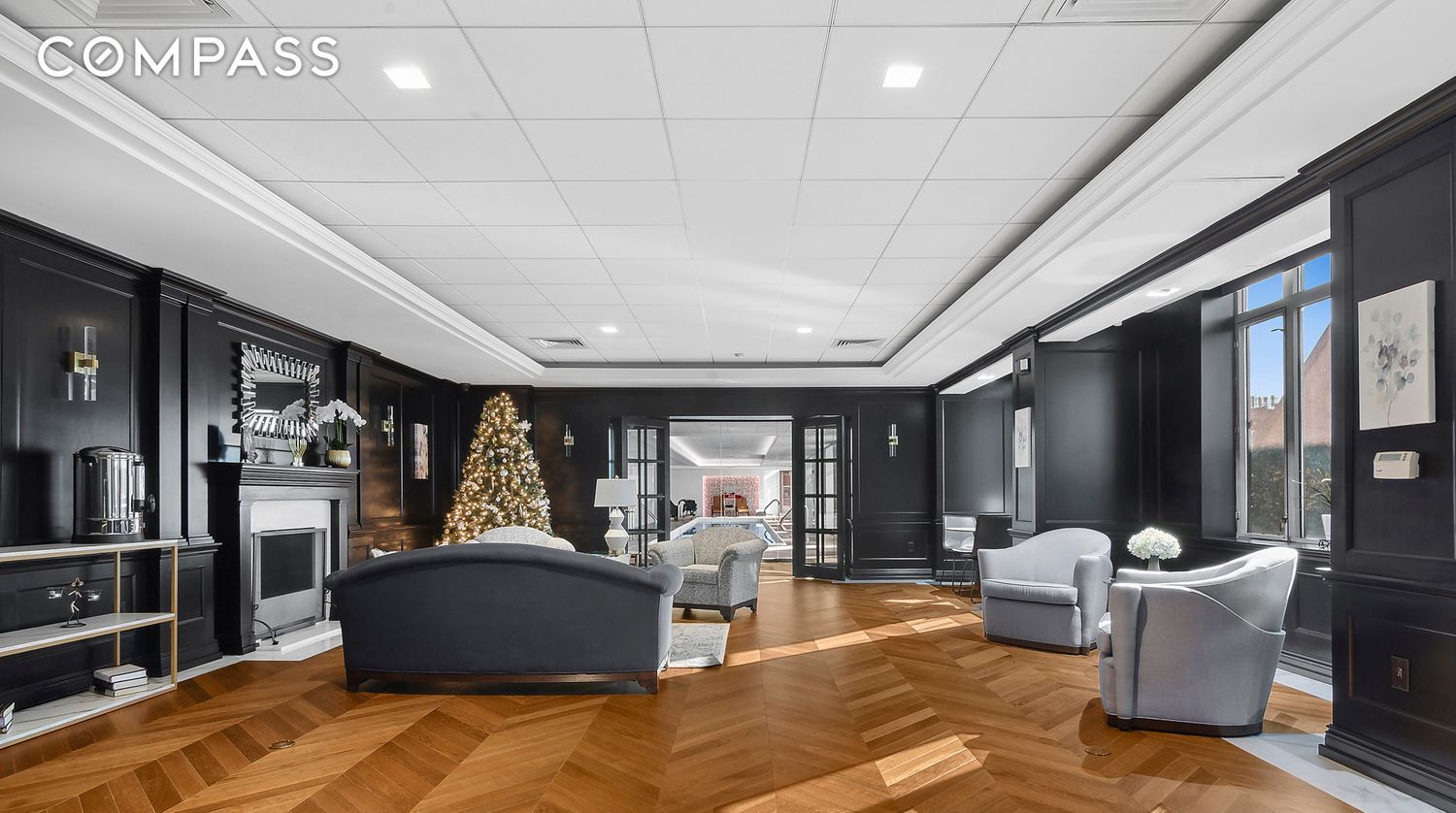 #14 photo, 112-01 Queens Boulevard, Forest Hills , NY 11375