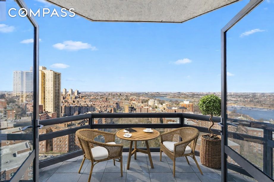 #6 photo, 112-01 Queens Boulevard, Forest Hills , NY 11375