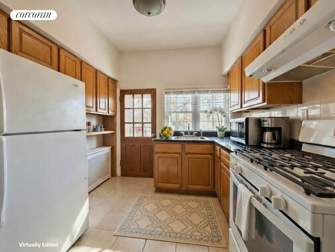 #6 photo, 104 MINNA Street, Kensington , NY 11218