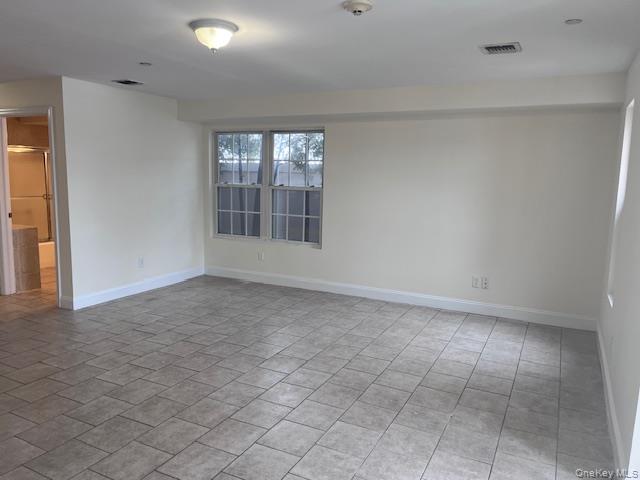 #2 photo, 388 West Montauk Highway, 롱 아일랜드 Lindenhurst , NY 11757