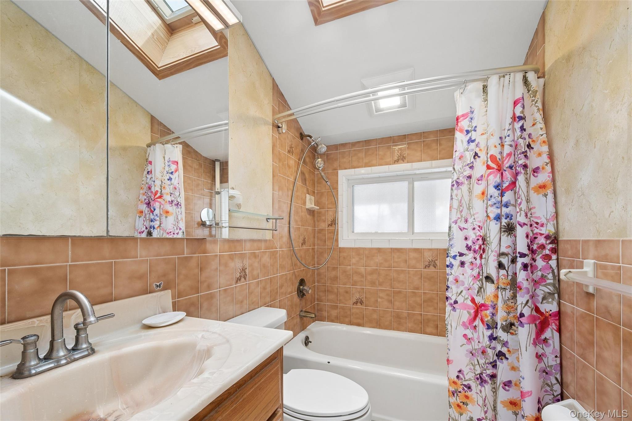 #16 photo, 21 Amboy Road, 東長島 Oakdale , NY 11769