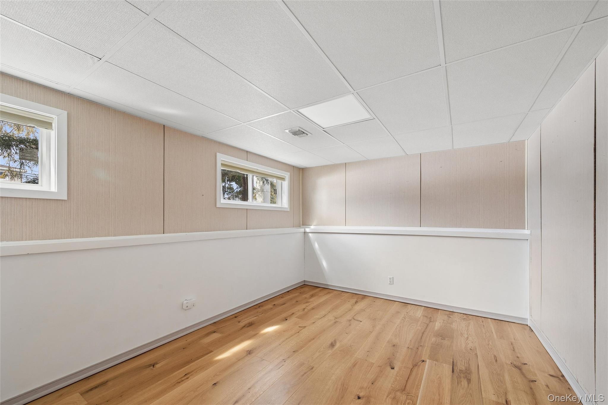 #20 photo, 21 Amboy Road, 東長島 Oakdale , NY 11769