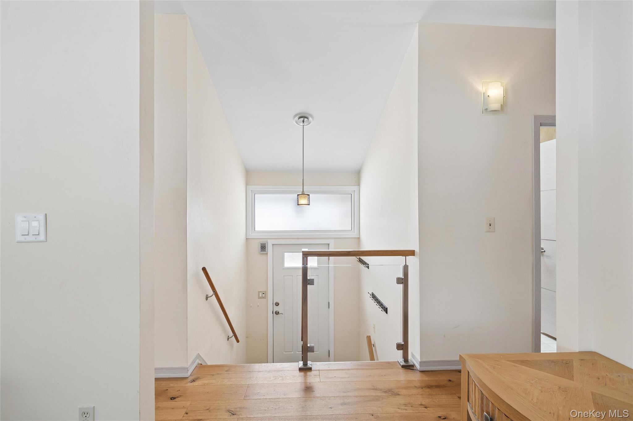 #4 photo, 21 Amboy Road, 東長島 Oakdale , NY 11769