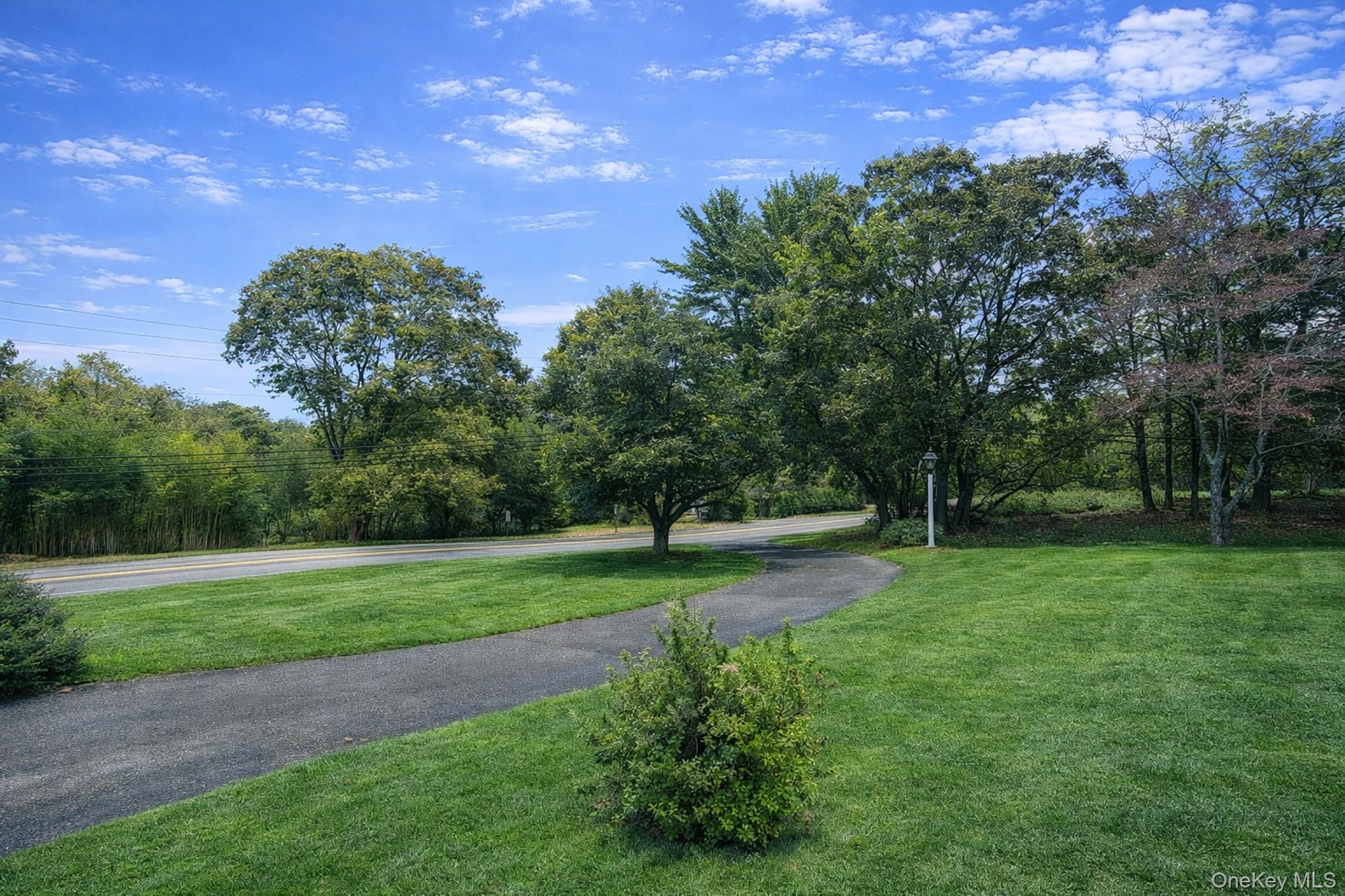 #19 photo, 5180 Sound Avenue, Mattituck , NY 11952