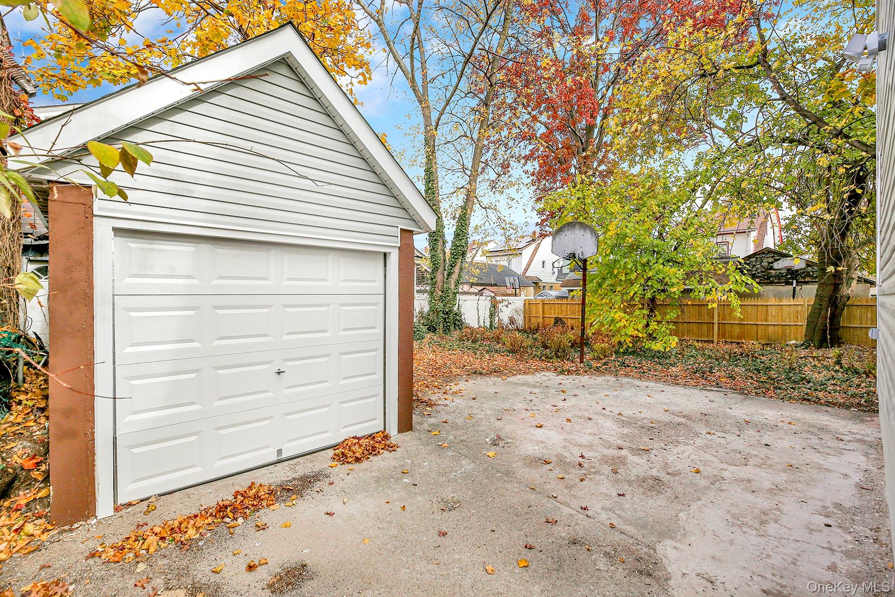 #13 photo, 18805 Liberty Avenue, Saint Albans , NY 11412