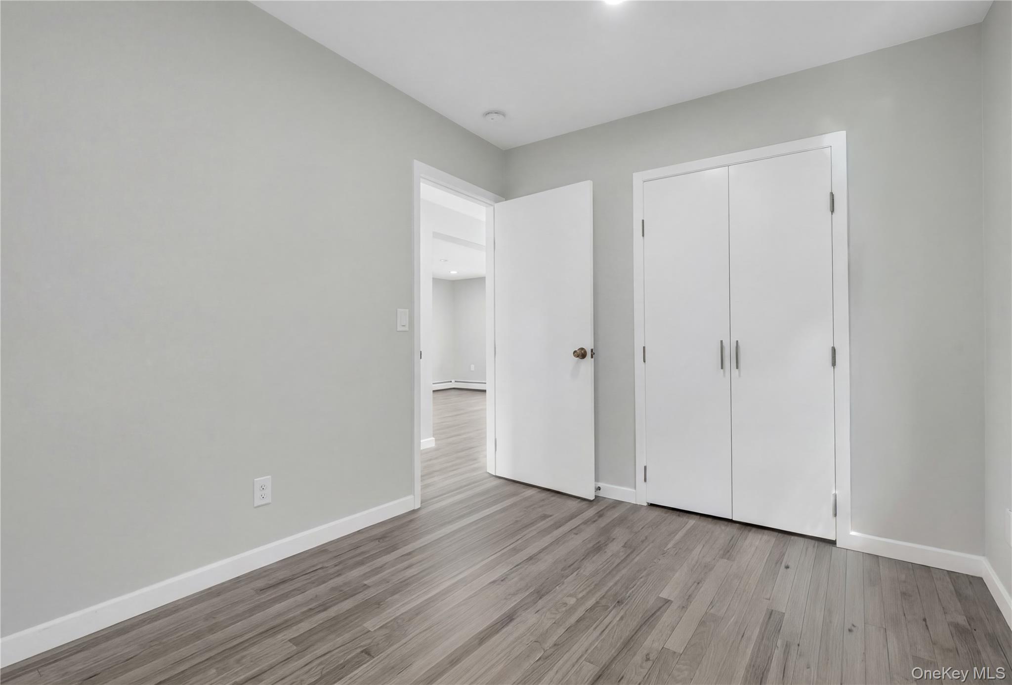 #18 photo, 102 Old Farm Road, Levittown , NY 11756