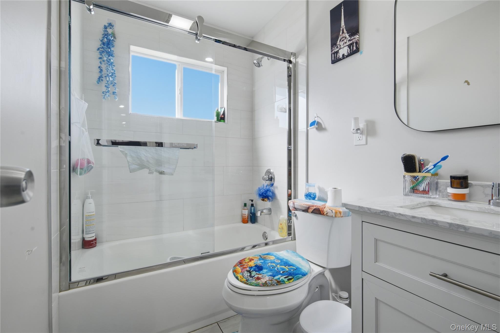 #20 photo, 102 Old Farm Road, Levittown , NY 11756