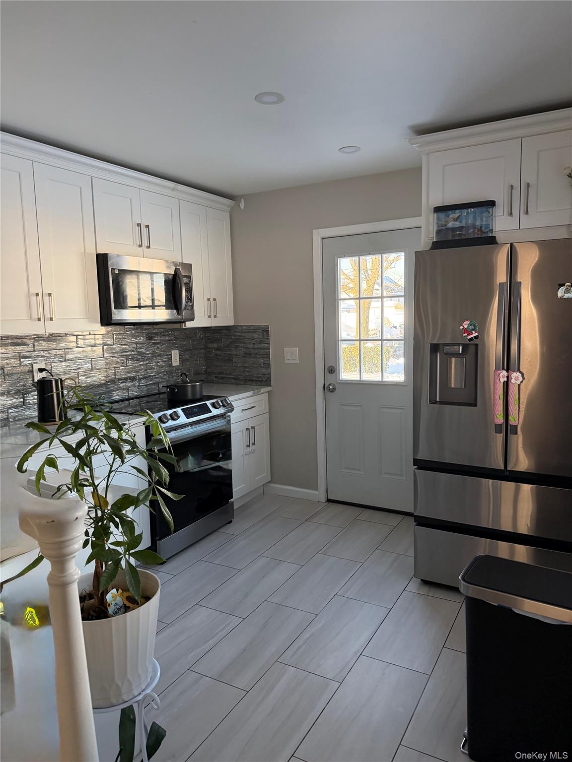 #9 photo, 102 Old Farm Road, מחוז נסאו Levittown , NY 11756