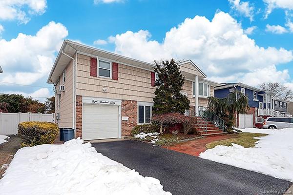 #2 photo, 860 Beckman Drive, North Bellmore , NY 11710